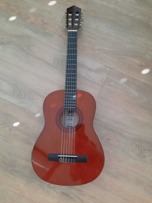 Guitarra tamanho 1/2 para crianca
