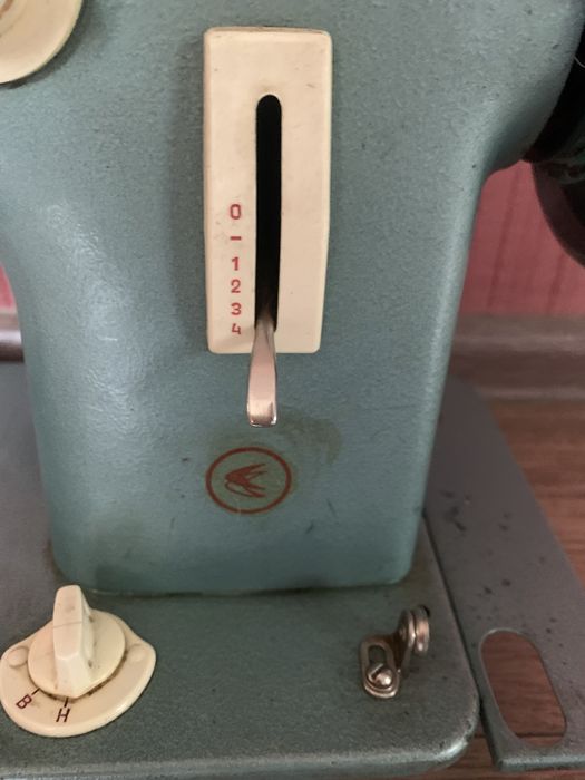 Швейна машинка «Чайка»