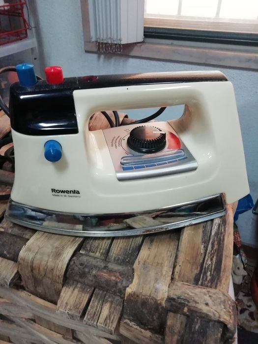 Ferro de Engomar a Vapor Rowenta