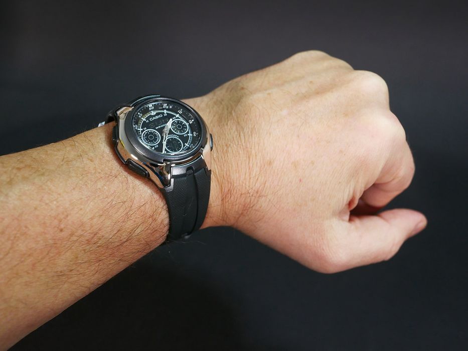 Casio AQ-163W-1AV стрілочно-цифровий