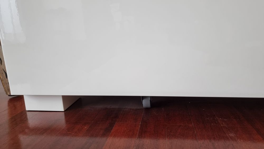 Móvel TV branco brilhante – IKEA – BESTÅ BURS