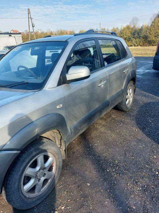 Розборка hyundai tucson капот бампер 2.0д 4wD 2004-2010
