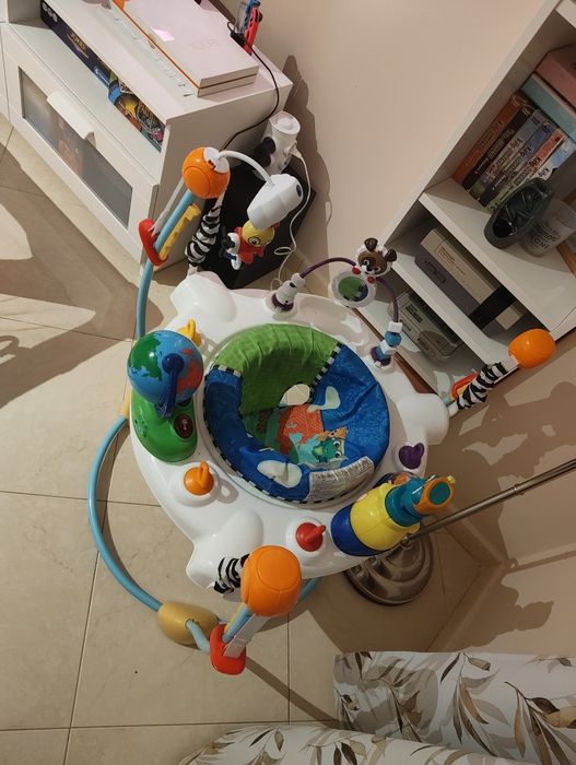 Saltitao Baby Einstein parque atividades bebé