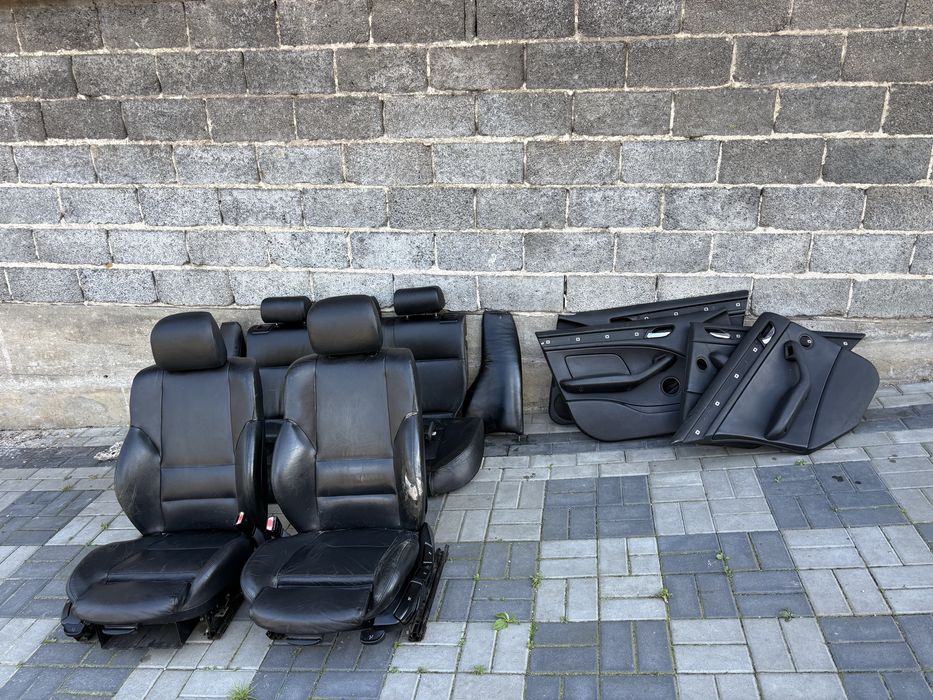 Wnętrze czarna skóra fotele sporty sportsitze kanapa boczki grzane  bmw e46 touring sedan kombi