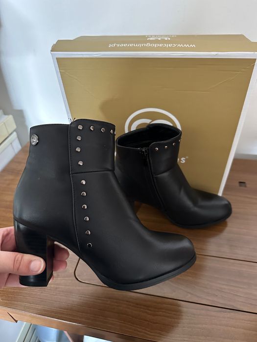 Botas Pretas Nº 36 Novas