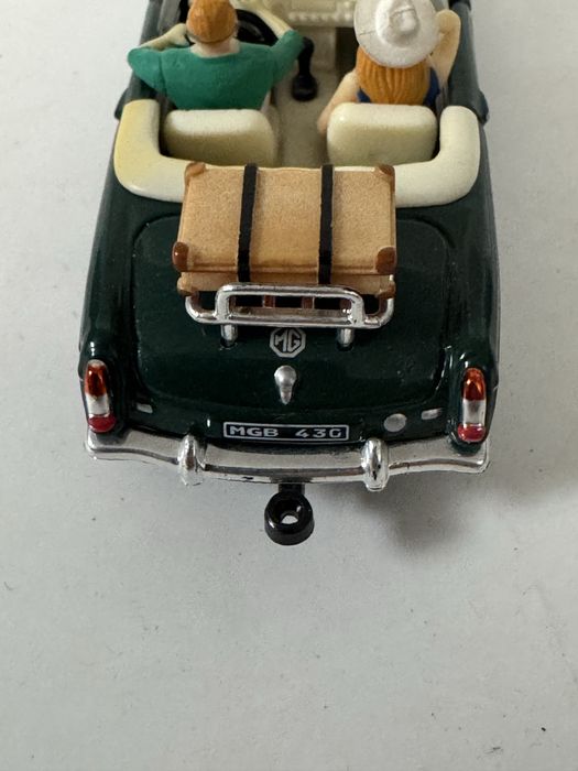 Miniatura MG da Schuco 1:43