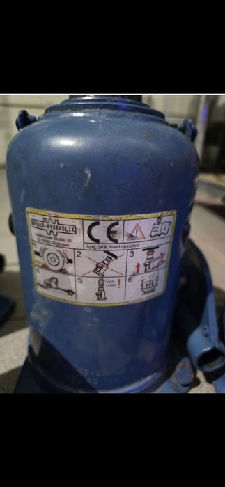 Podnośnik hydrauliczny 12t Mercedes Actros