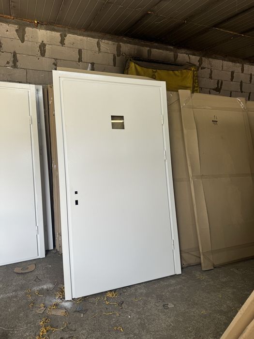 Двері вхідні металеві технічні