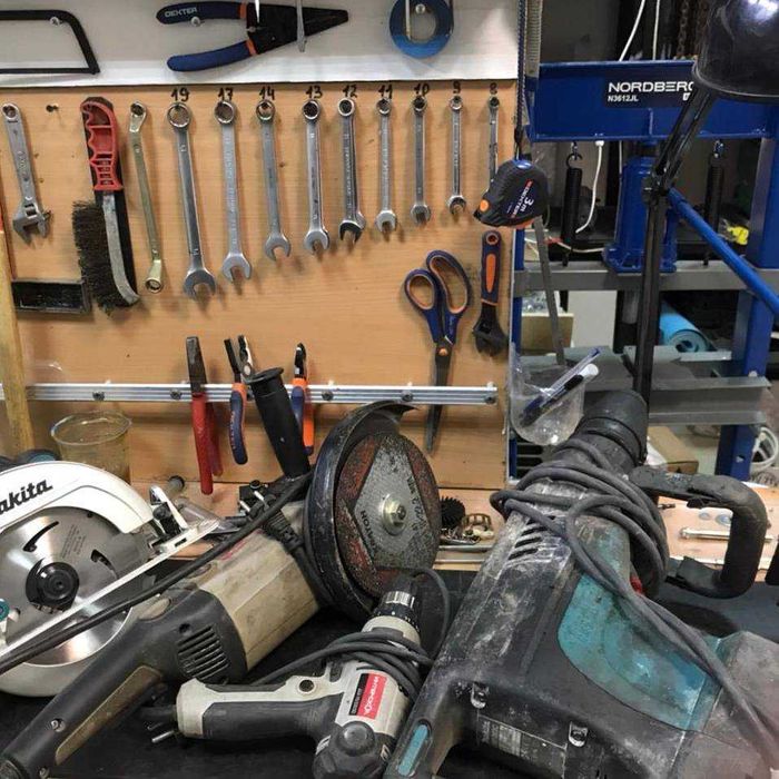 Ремонт акумуляторного електроінструменту Бровари (Bosch, Makita, DeWalt)