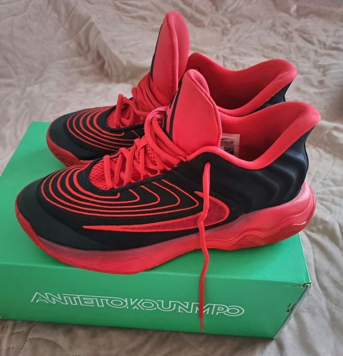 Nike  , Giannis 41
