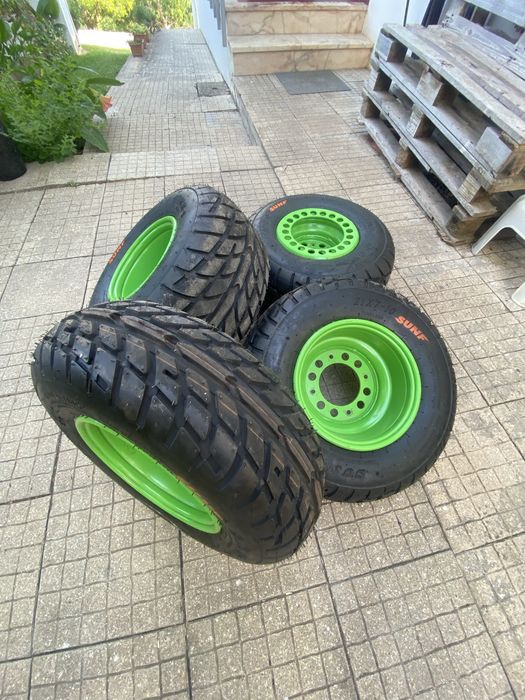 Jantes originais kawasaki com pneus estrada