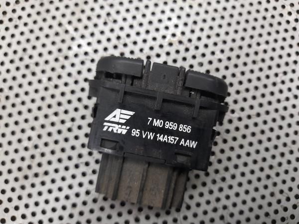 Comando / botão / interruptor vidros trás esquerdo VOLKSWAGEN Sharan (