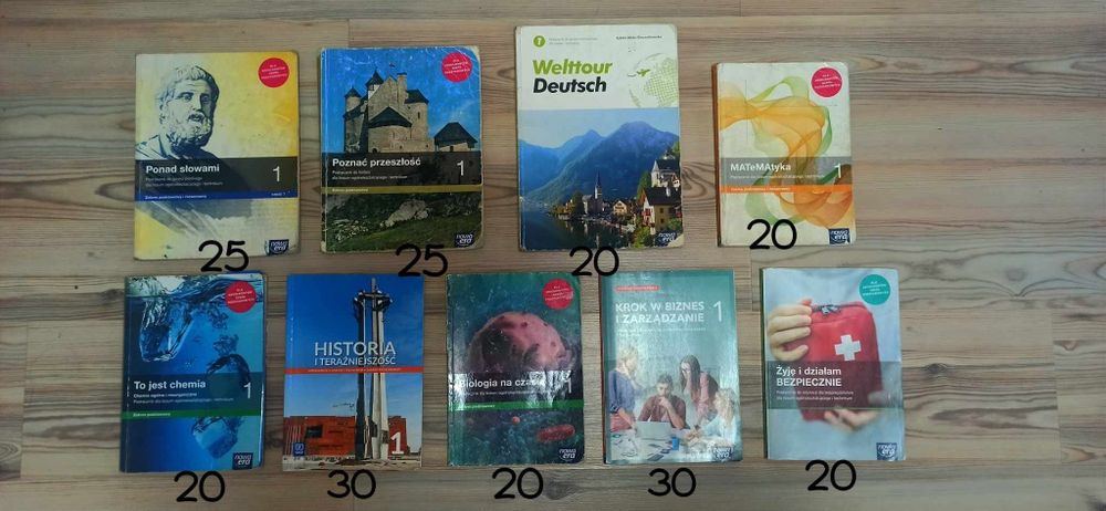Podręczniki do I klasy Technikum.