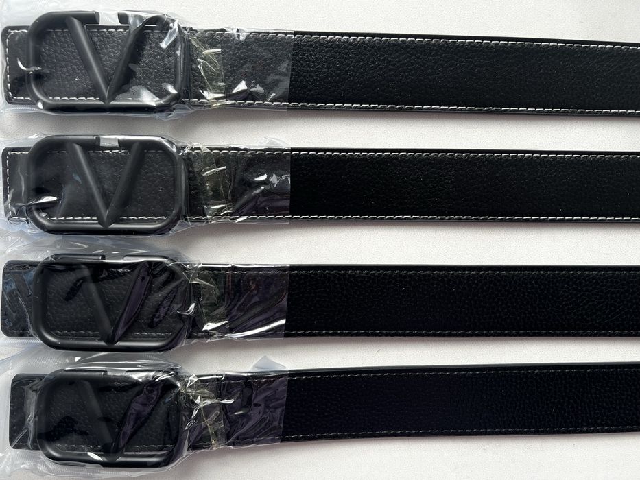 Шкіряний ремінь Валентино