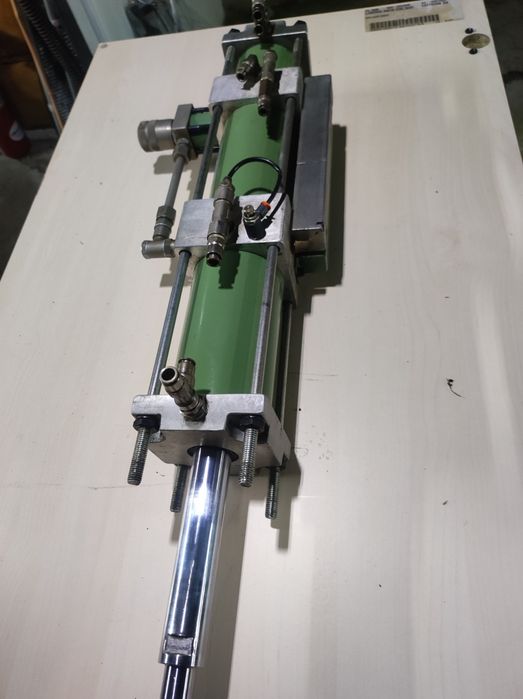 Actuador hidropneumático