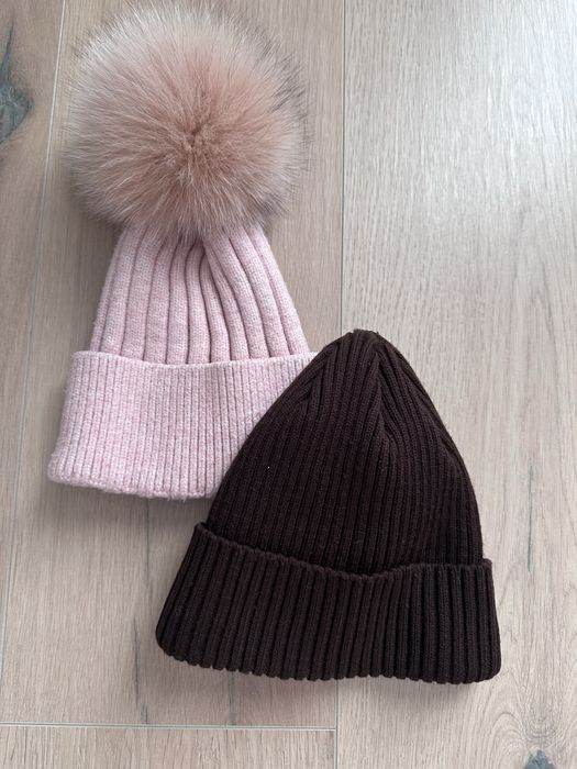 Дитяча шапка з помпоном