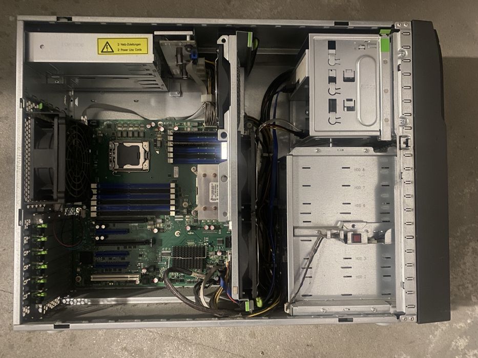 Fujitsu Primergy TX200 S7 Xeon E5-2420