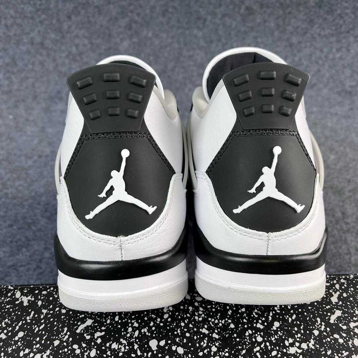 Nowe buty do koszykówki Jordan 4 Retro White Rozmiar 43