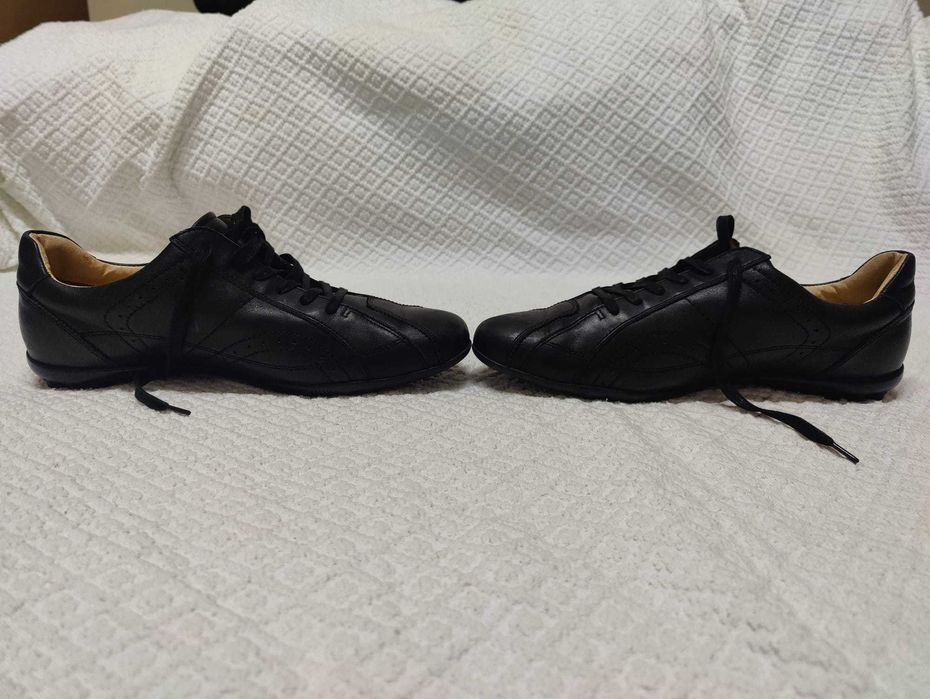 Sapatos Azzaro tam. 43 em estado novo