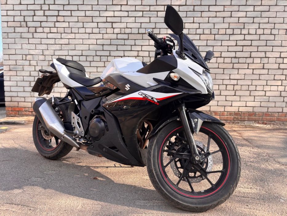 Suzuki GSX 250R 2017