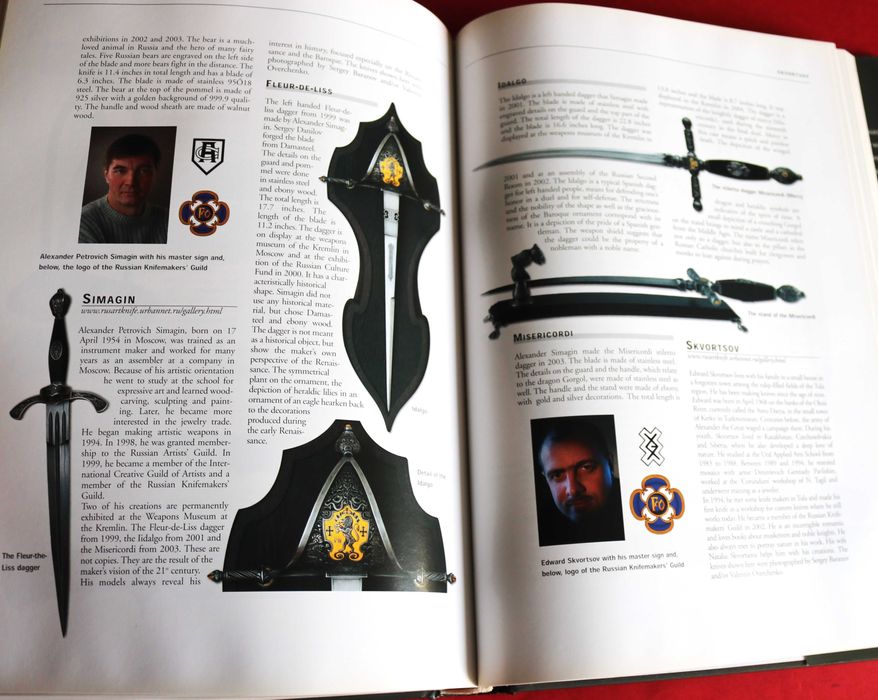 The Complete Encyclopedia of Knives - centenas de facas de coleção