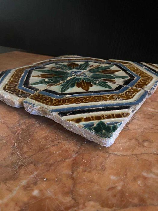 Quadra padrão de azulejos hispano-árabes Sec. XVI