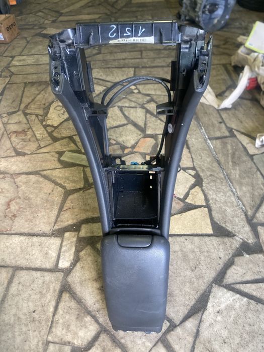 Consila central Mercedes W203 com abertura lateral