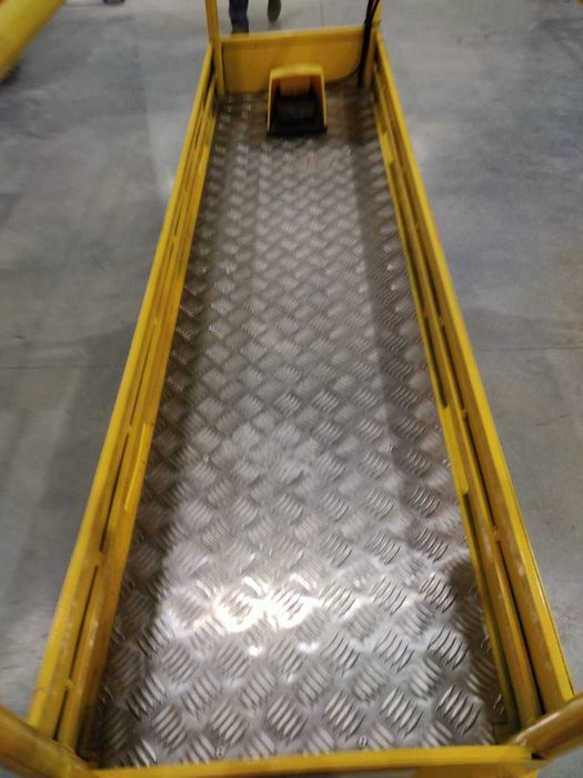 Plataforma/tesoura elevatória idm ACH 5000 com estabilizadores64585398034178123