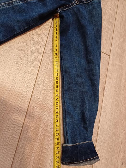 Джинсова куртка для дівчинки