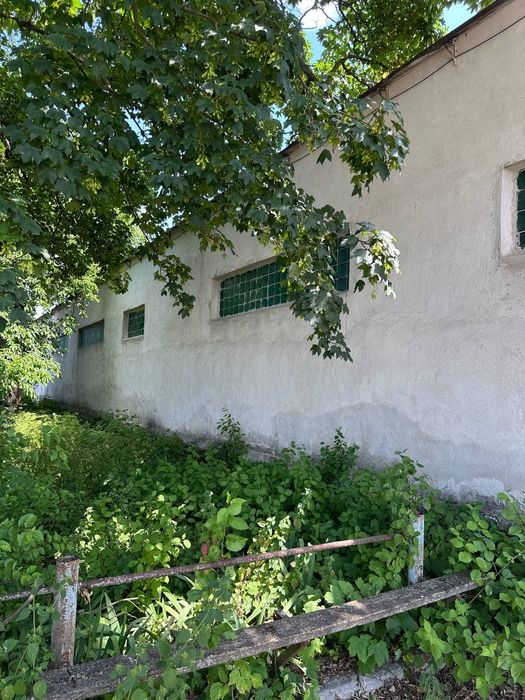 Продаються виробничо складські приміщення 4965 м²