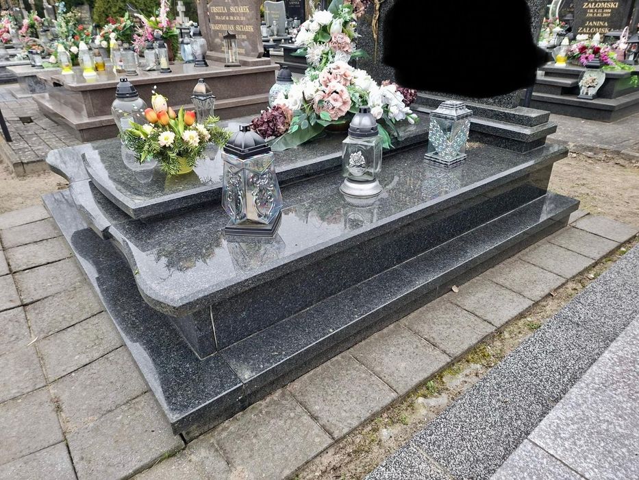 Sprzedam pomnik widoczny na zdjęciach używam w bardzo dobrym stanie. M