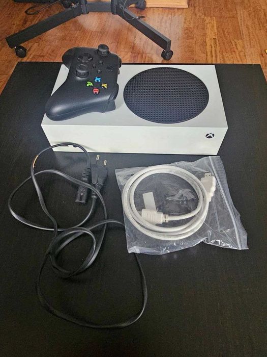 Xbox Series S 512 GB + pad + kable