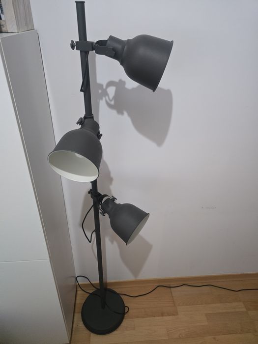 Candeeiro Ikea para despachar