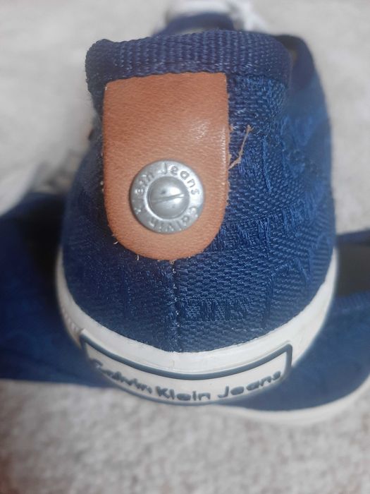 Nowe granatowe sneakersy marki Calvin Klein