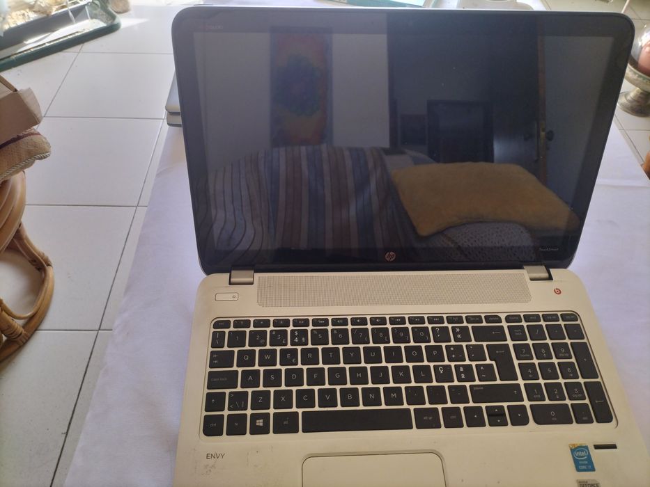 Portátil HP envy touchscreen