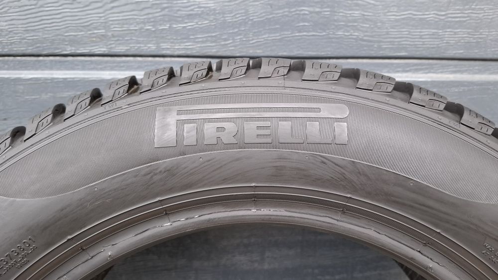 Pirelli 185/60 R15 Winter 8 mm