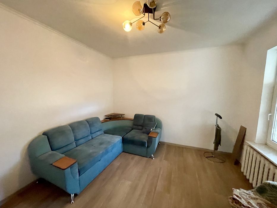 Продам двоповерховий будинок в Центрі!