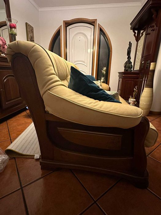 2 Sofás (3Lugares + 2 Lugares) Negociável