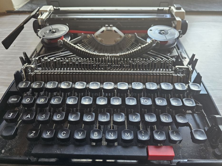 Máquina de escrever Rover 5000