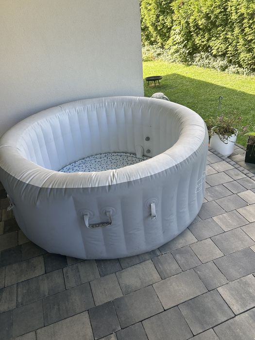 Sprzedam jacuzzi ogrodowe