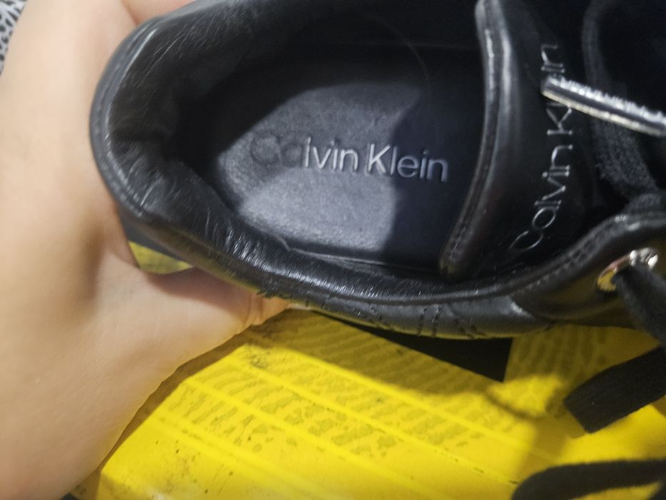 Кеди  кросівки Calvin klein 39 шкіряні чорні