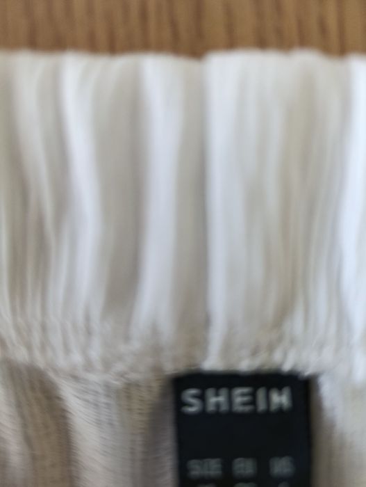 Eleganckie spodnie letnie M