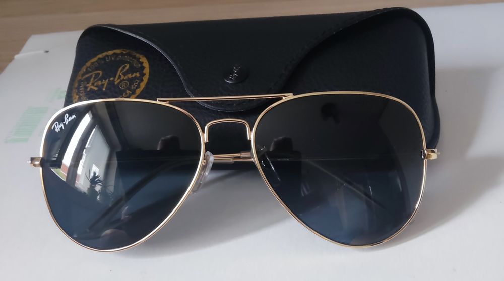 Męskie okulary przeciwsłoneczne Ray-Ban.