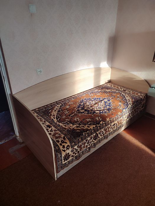 Кровать 90*200 с ортопедическим матрасом