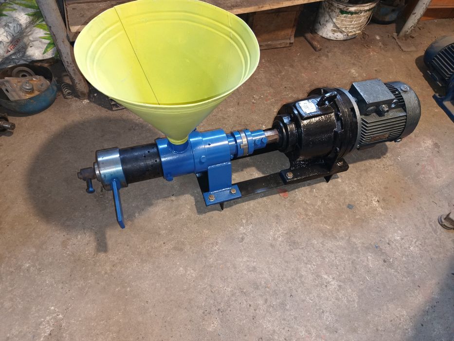 Продам  маслопрес олійниця 60кг/час НОВА