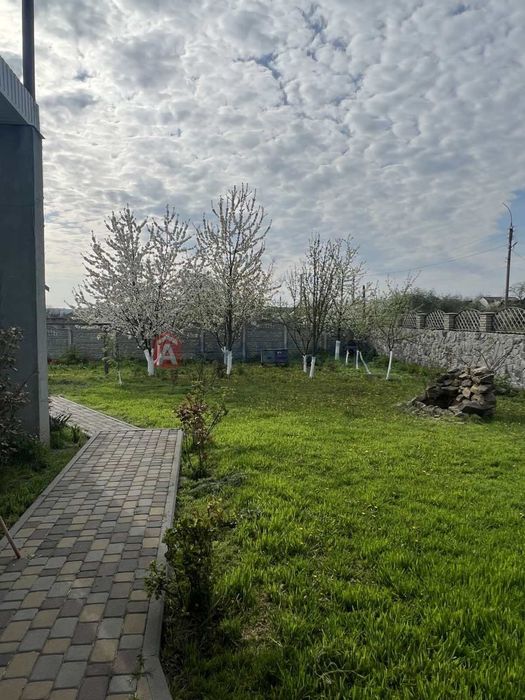 Продається новий будинок у м. Чигирин.