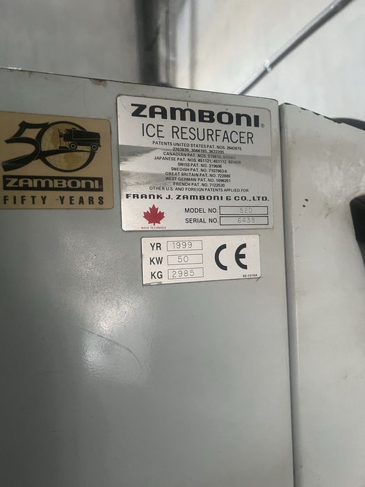 Продам  льюдоприбиральну машину Zamboni 520