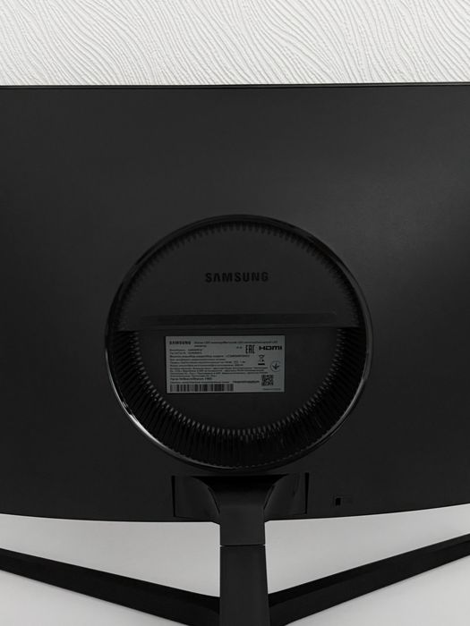 Игровой монитор Samsung 24″ Curved / 144Hz / 1ms