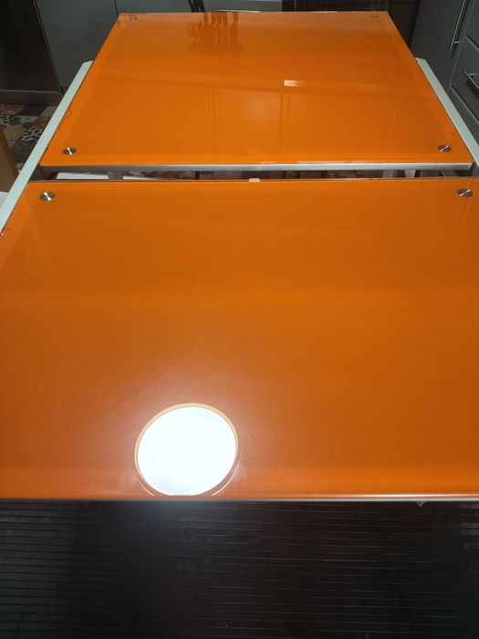 Mesa extensível em vidro temperado