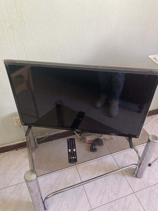 TV LG 32 polegadas em bom estado de funcionamento